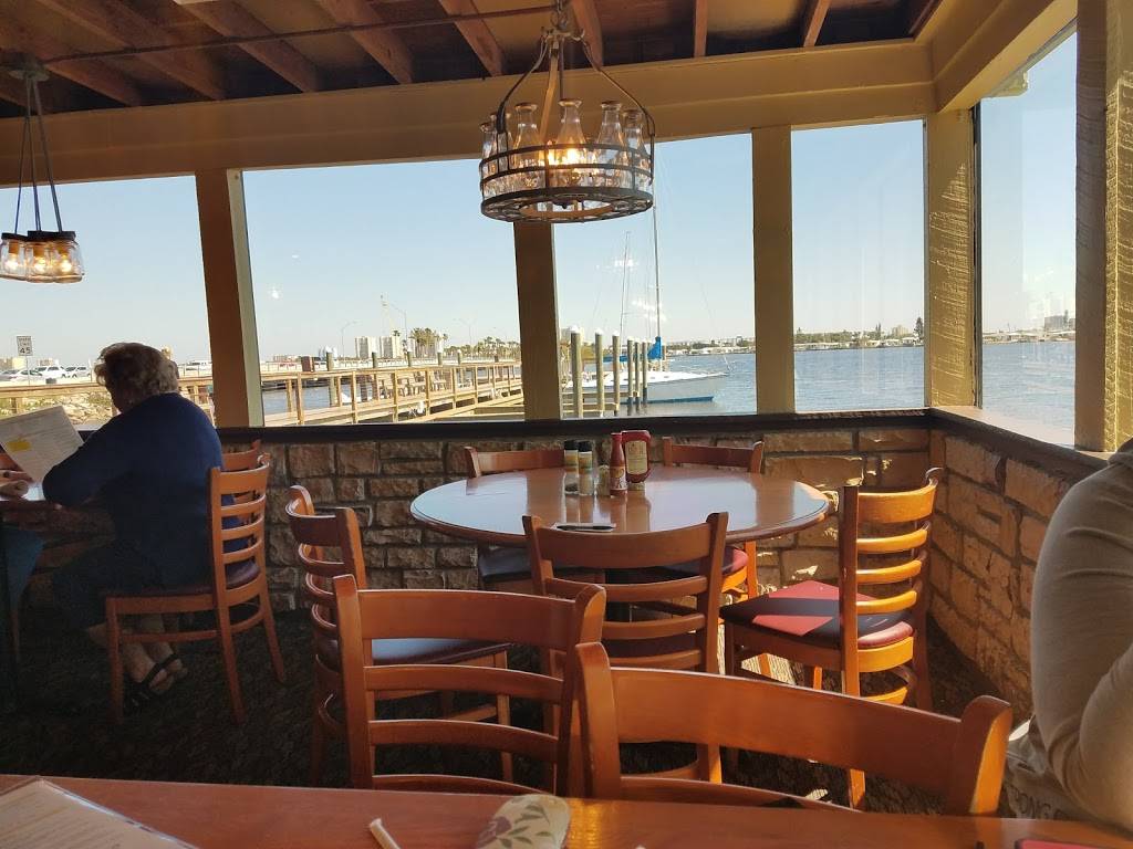 Aunt Catfishs On the River | restaurant | 4009 Halifax Dr, Port Orange, FL 32127, USA | 3867674768 OR +1 386-767-4768