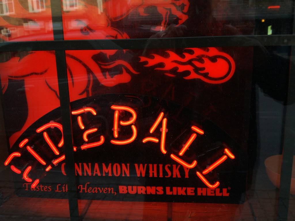 Victor Village Inn featuring TKs pizza | restaurant | 34 E Main St, Victor, NY 14564, USA | 5859245025 OR +1 585-924-5025