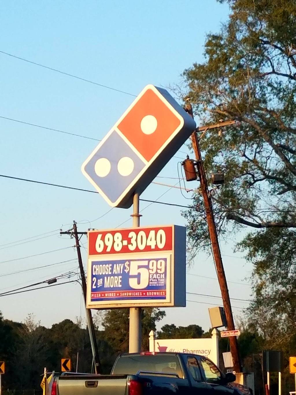 Dominos Pizza | meal delivery | 18590 LA-16 Ste 5, Denham Springs, LA 70726, USA | 2256983040 OR +1 225-698-3040