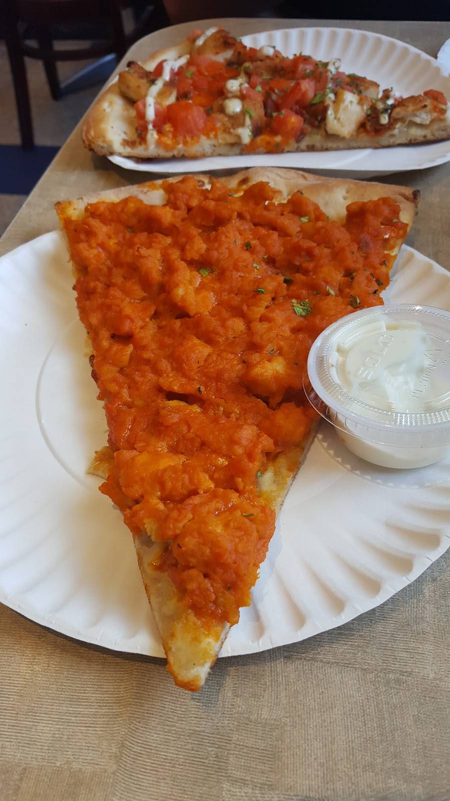 Joannes Gourmet Pizza | meal takeaway | 1605, 1067 Northern Blvd, Roslyn, NY 11576, USA | 5168698686 OR +1 516-869-8686