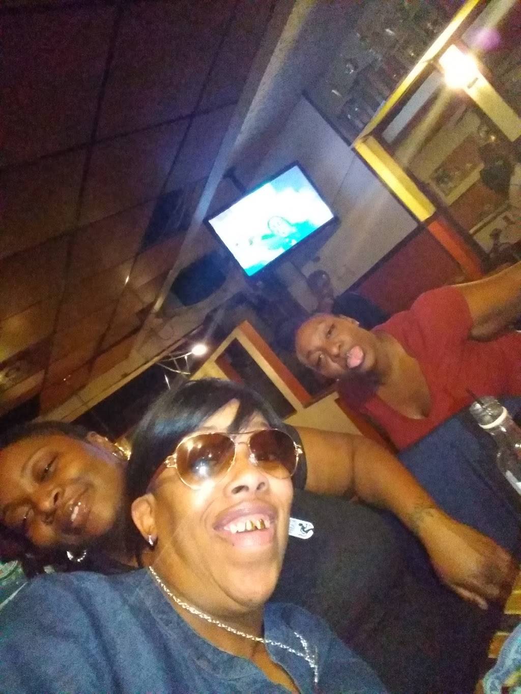 The Boulevard | restaurant | 2543 N Grand Blvd, St. Louis, MO 63106, USA | 3143385548 OR +1 314-338-5548