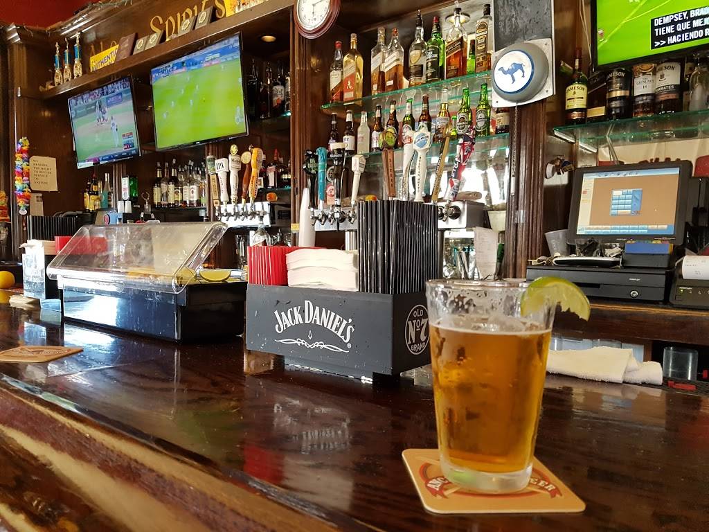 Chug Pub | restaurant | 1849 Lincoln Way, San Francisco, CA 94122, USA | 4152429930 OR +1 415-242-9930