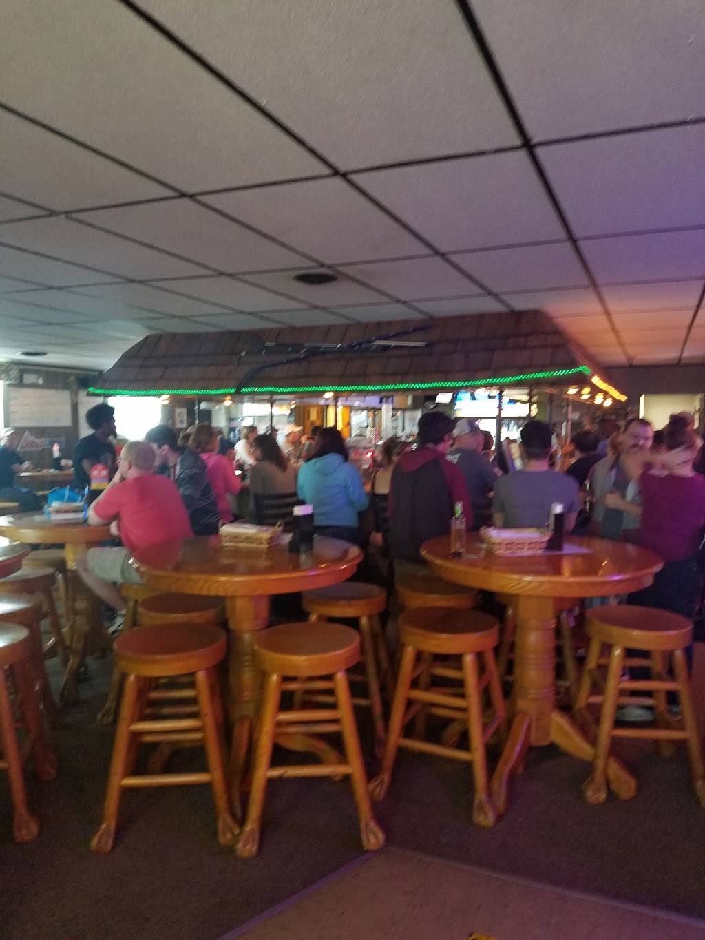 Shellukes Bar & Grill | restaurant | 1673 E State St, Fremont, OH 43420, USA | 4193349133 OR +1 419-334-9133