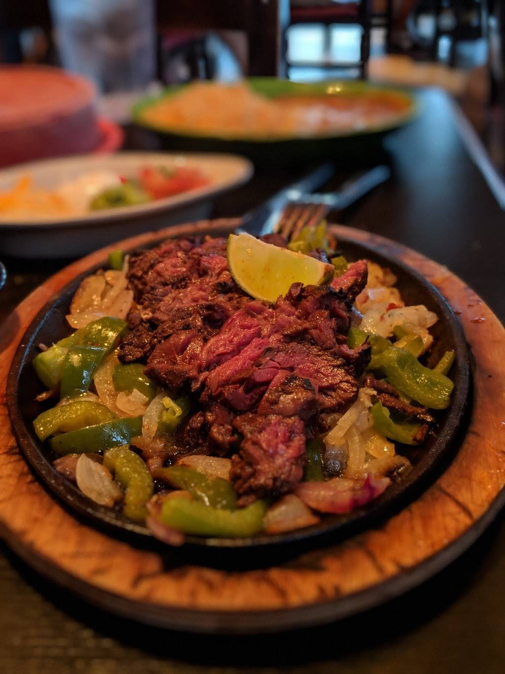 Mama Roja Mexican Kitchen | restaurant | 9219 Lake Hefner Dr, Oklahoma City, OK 73120, USA | 4053026262 OR +1 405-302-6262