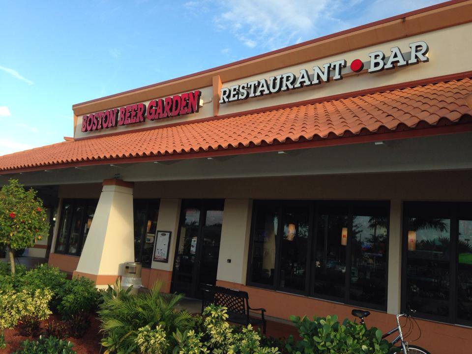 Boston Beer Garden | restaurant | 2396 Immokalee Rd, Naples, FL 34110, USA | 2395962337 OR +1 239-596-2337