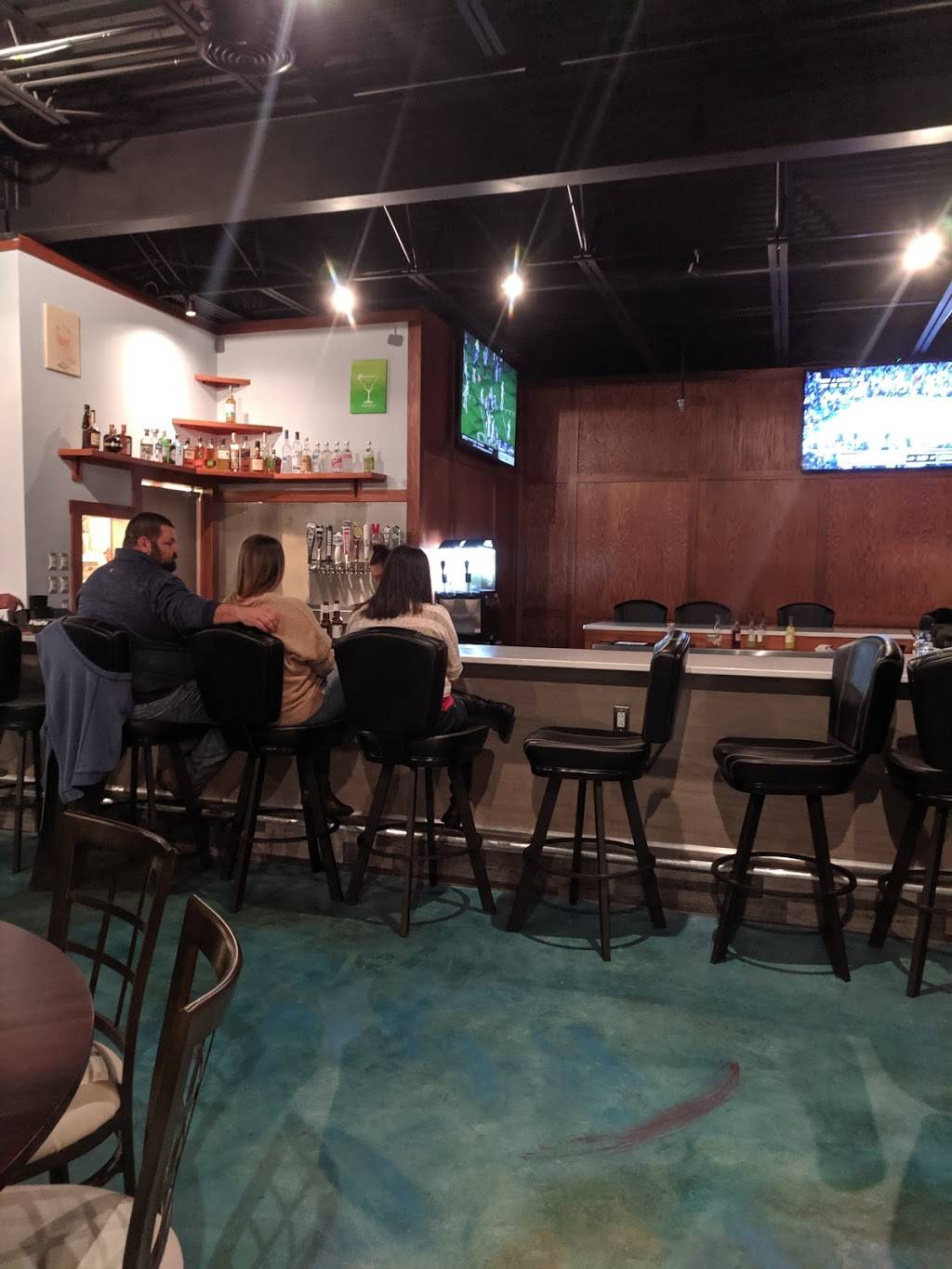 Krave Craft Kitchen + Cocktails | restaurant | 1920 Leesburg Grove City Rd, Mercer, PA 16137, USA | 7247486161 OR +1 724-748-6161