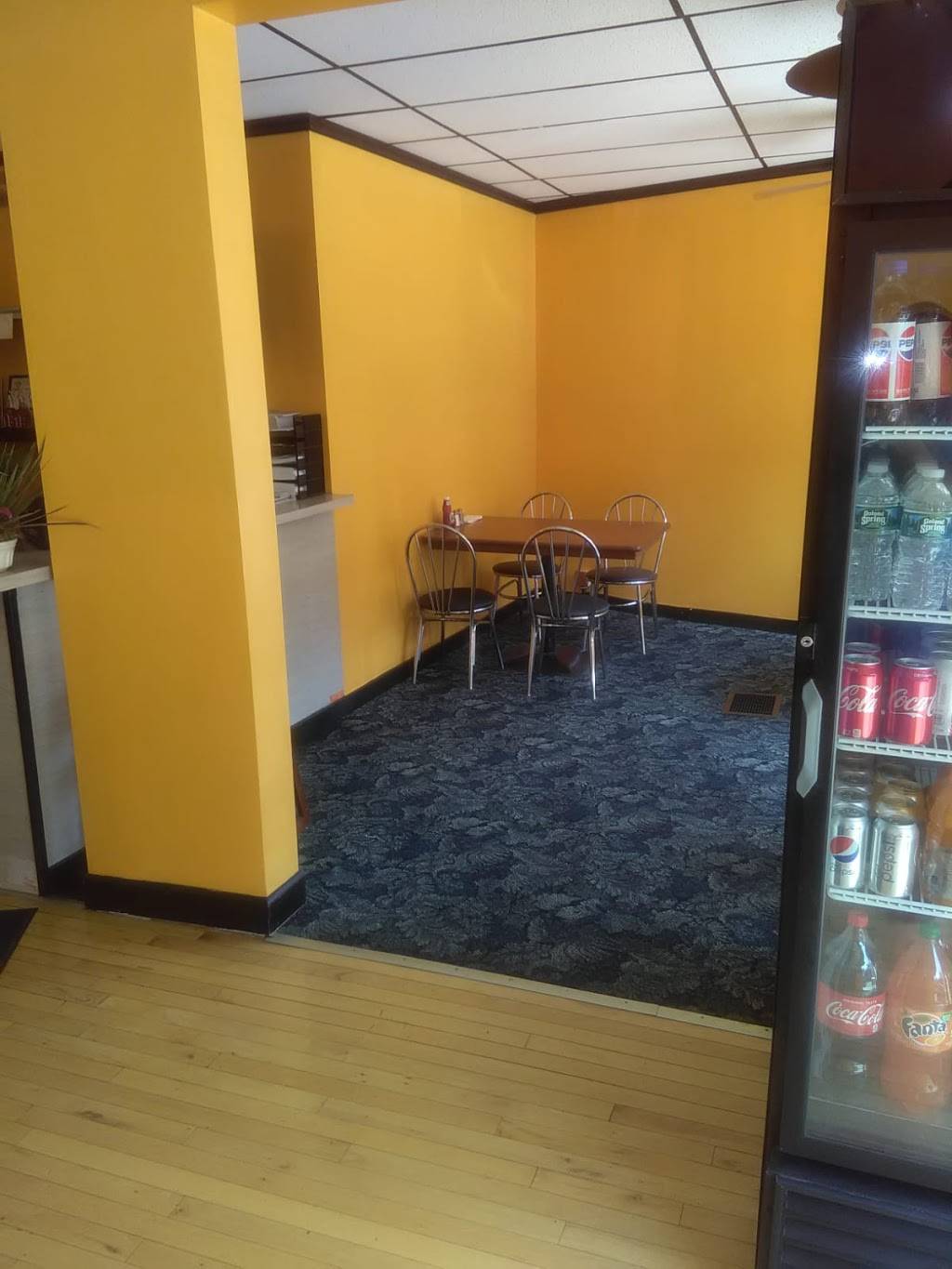 D Maries Pizza | meal delivery | 17 Whiting St, Plainville, CT 06062, USA | 8608466954 OR +1 860-846-6954