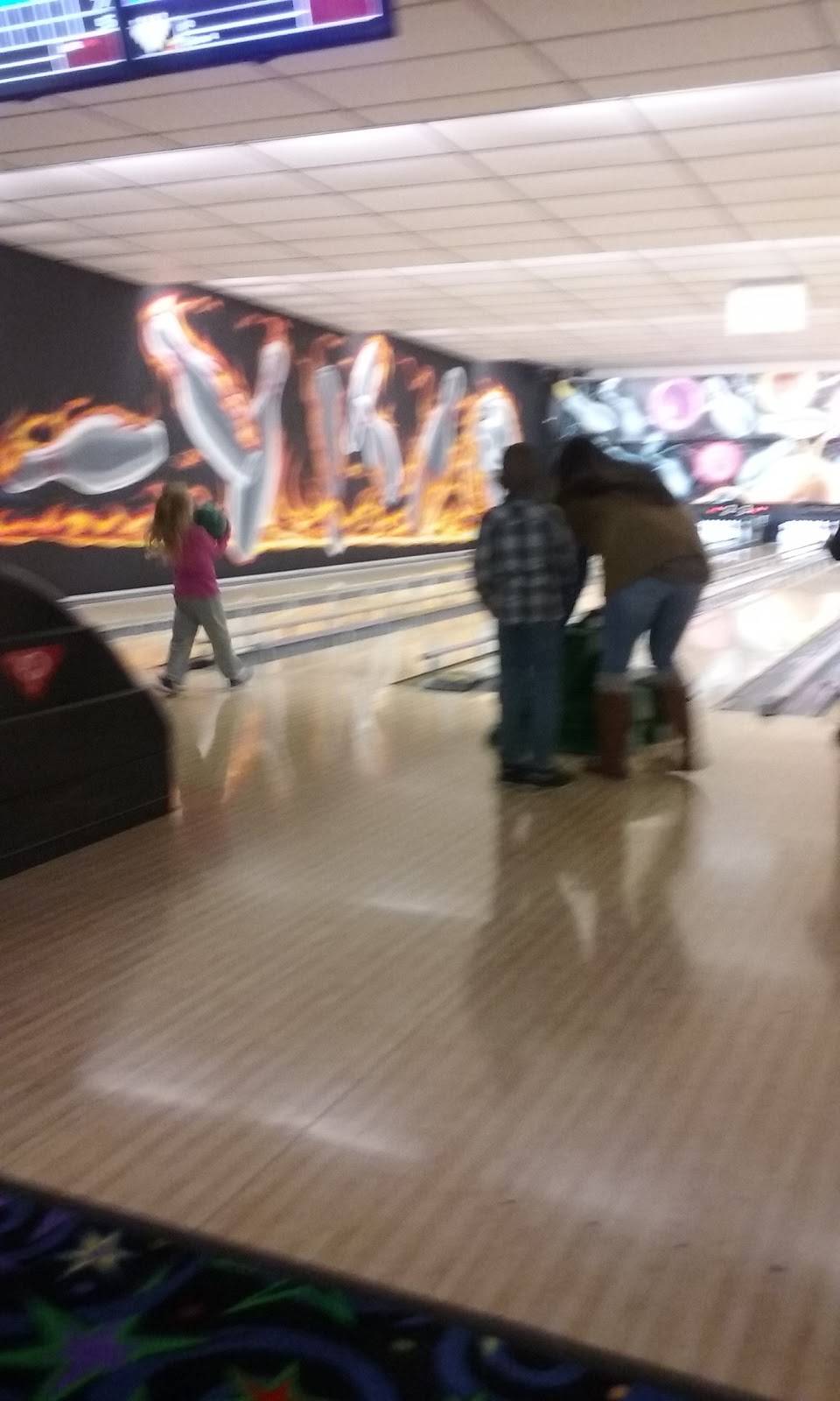 Triple J Lanes | meal takeaway | 6900 US-190, Livingston, TX 77351, USA | 9369672695 OR +1 936-967-2695