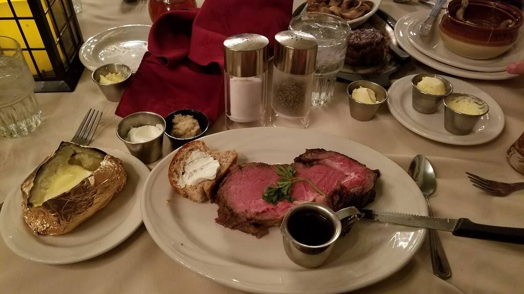 Haub House | restaurant | 101 E Haub St, Haubstadt, IN 47639, USA | 8127686462 OR +1 812-768-6462