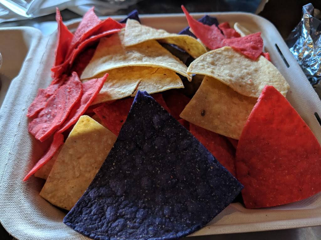 Burrito Boyz | restaurant | 19 Dundas St E, Mississauga, ON L5A 1V9, Canada | 9052792699 OR +1 905-279-2699