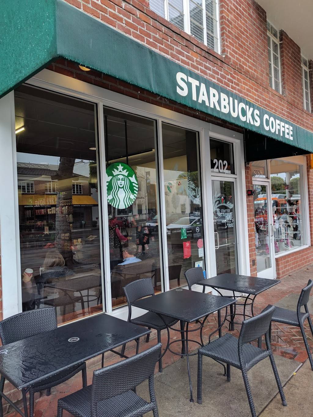 Starbucks | cafe | 202 S Beverly Dr, Beverly Hills, CA 90212, USA | 3102712133 OR +1 310-271-2133