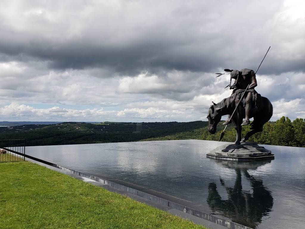 Arnies Barn | restaurant | 150 Top of the Rock Rd, Ridgedale, MO 65739, USA | 8002256343 OR +1 800-225-6343