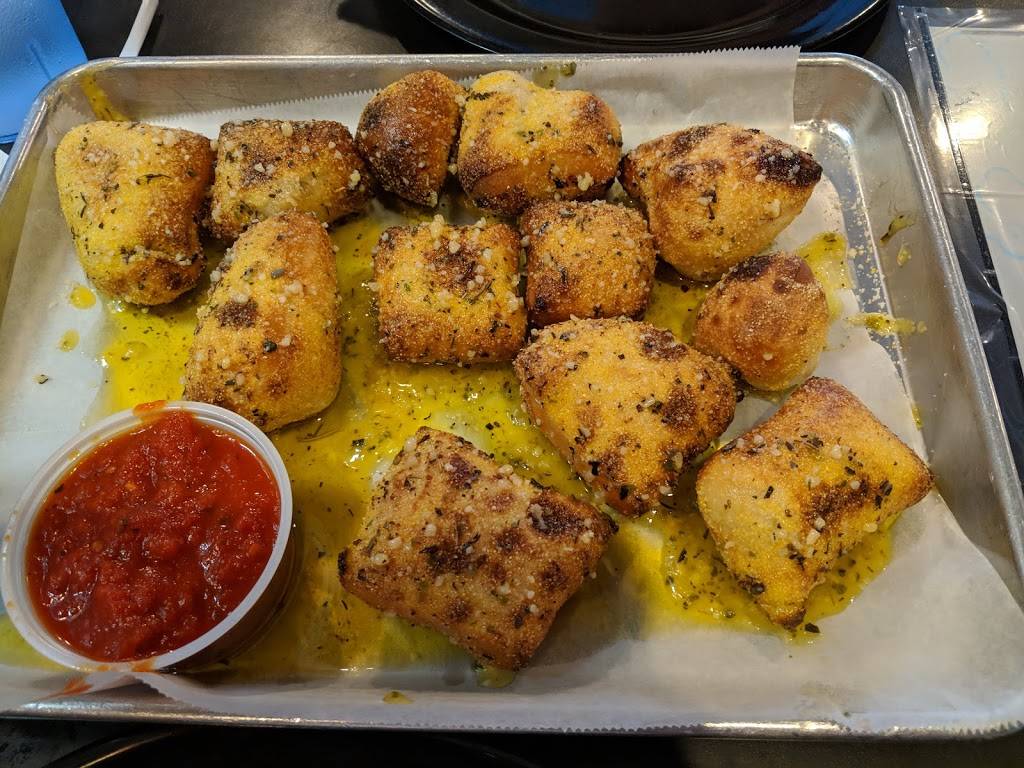 Foxs Pizza Den | restaurant | 1435 Newcastle St, Brunswick, GA 31520, USA | 9122654490 OR +1 912-265-4490