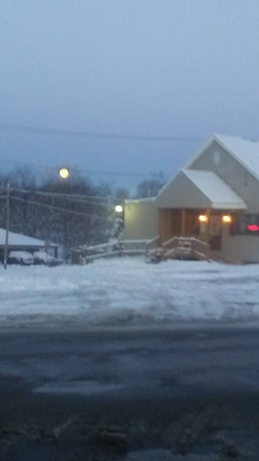 Brews Tavern | restaurant | 761 Big Knob Rd, Rochester, PA 15074, USA | 7247747331 OR +1 724-774-7331