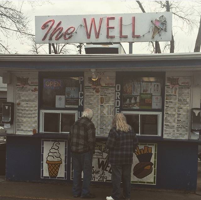 Well Drive Inn | restaurant | 9724, 705 E Main St, Winneconne, WI 54986, USA | 9205827292 OR +1 920-582-7292