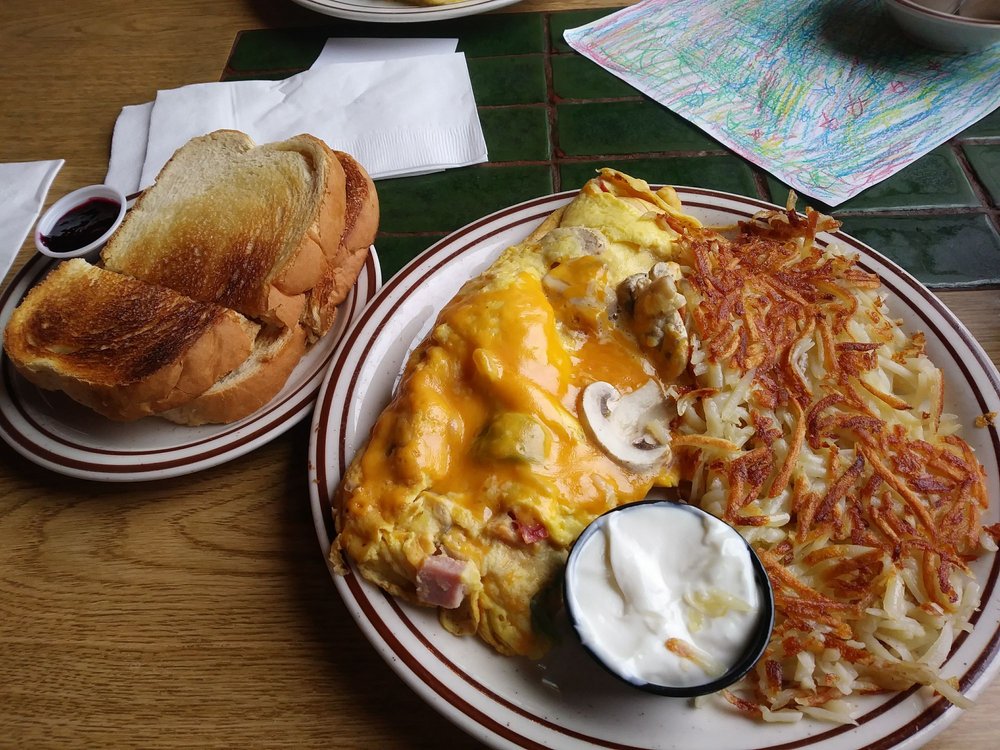 Chalet Restaurant & Bakery | bakery | 2026 N Coast Hwy, Newport, OR 97365, USA | 5412656900 OR +1 541-265-6900