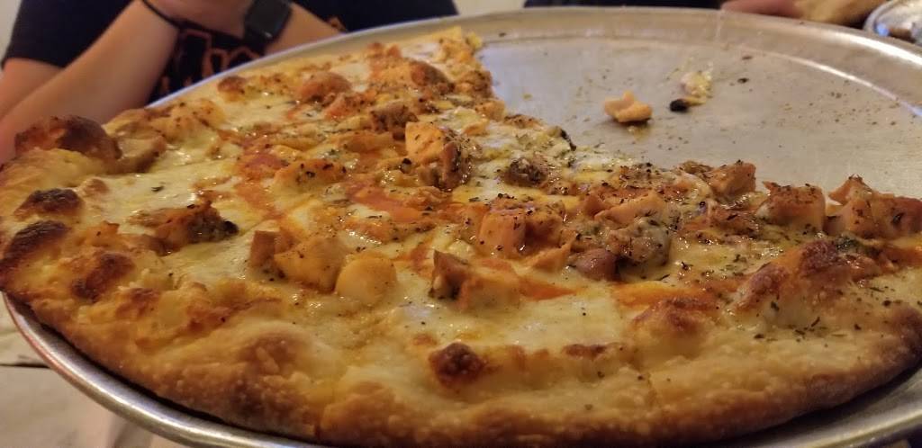 Luigis Pizza Parlor | restaurant | 3800 Stockton Blvd, Sacramento, CA 95820, USA | 9164560641 OR +1 916-456-0641