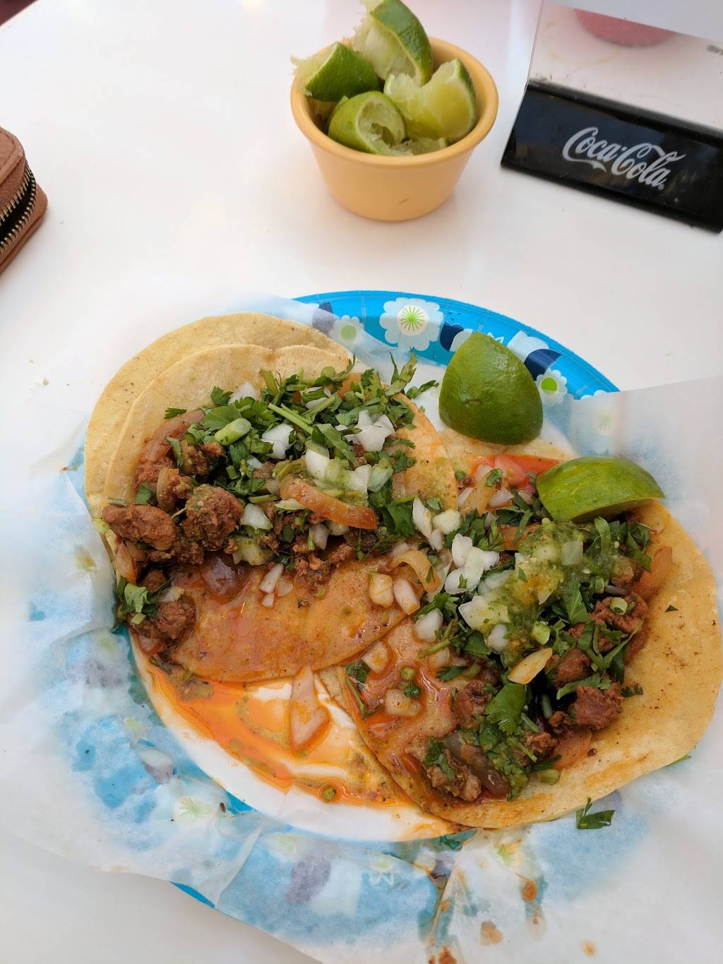 Del Campos Tacos | restaurant | 1300 S Linn White Dr, Chicago, IL 60605, USA | 7734575492 OR +1 773-457-5492