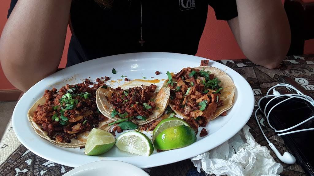 Mi Lindo Oaxaca Restaurant | restaurant | 607 N Willomet Ave, Dallas, TX 75208, USA | 2142382645 OR +1 214-238-2645