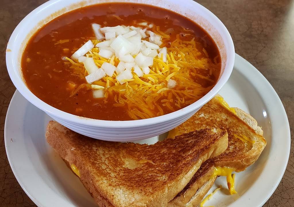 Indian Trails Restaurant | restaurant | 8856 N Canaan Main St, Canaan, IN 47224, USA | 8128394020 OR +1 812-839-4020