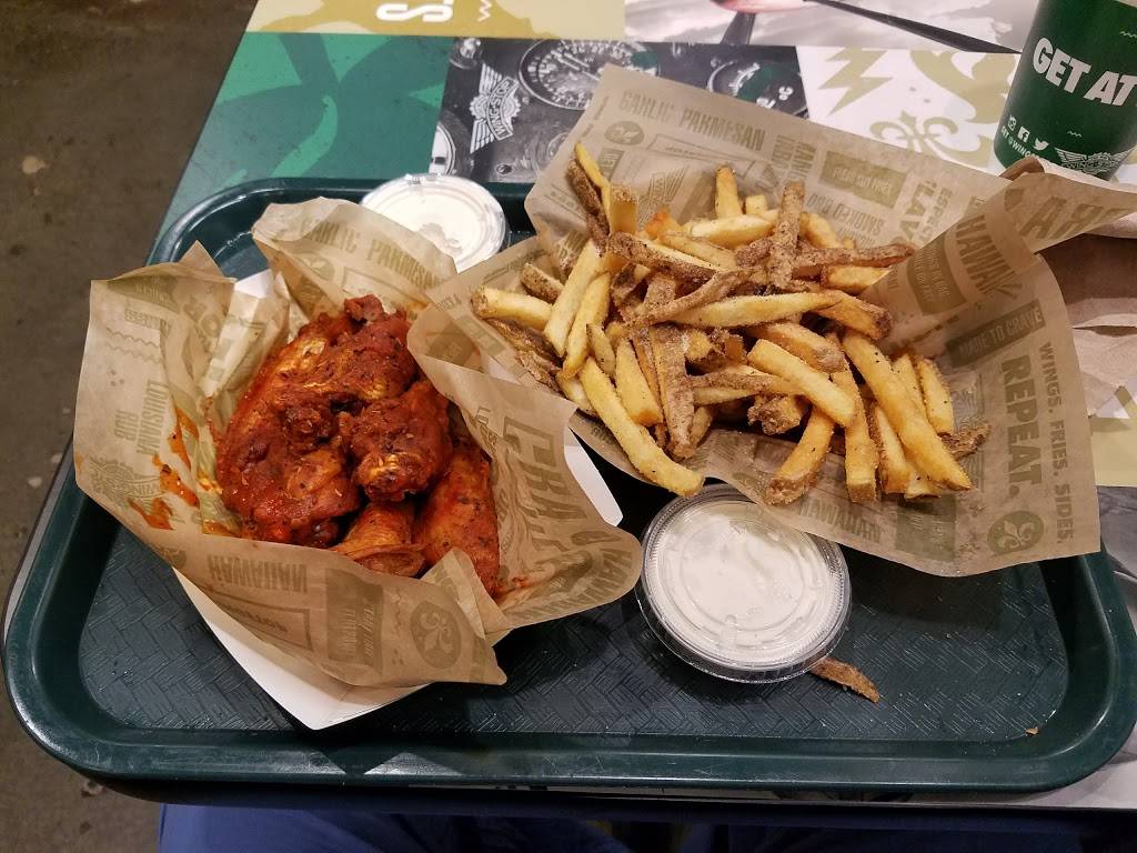 Wingstop | restaurant | 678 Fellsway, Medford, MA 02155, USA | 7813919464 OR +1 781-391-9464