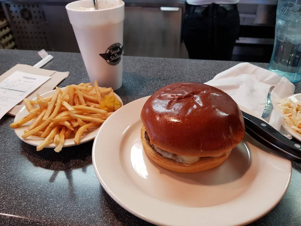 Steak n Shake | restaurant | 4025 Elkhart Rd, Goshen, IN 46526, USA | 5748755372 OR +1 574-875-5372