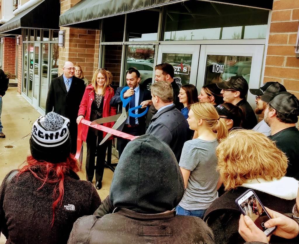 Deets BBQ | restaurant | 2963 Navarre Ave, Oregon, OH 43616, USA | 4198932335 OR +1 419-893-2335