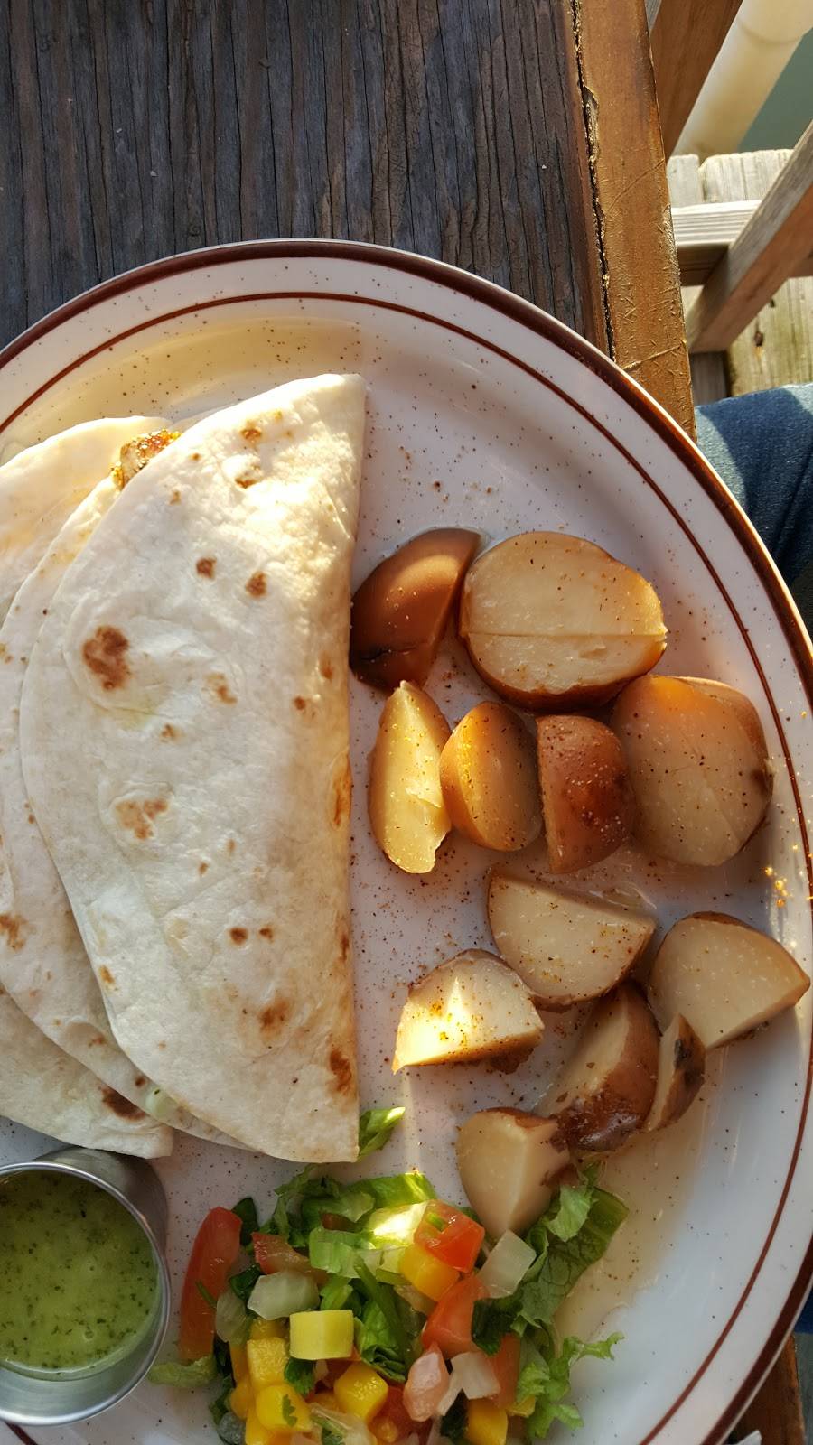 The Crab Trap Grill | restaurant | 1652 County Rd 201, Sargent, TX 77414, USA | 9792444141 OR +1 979-244-4141