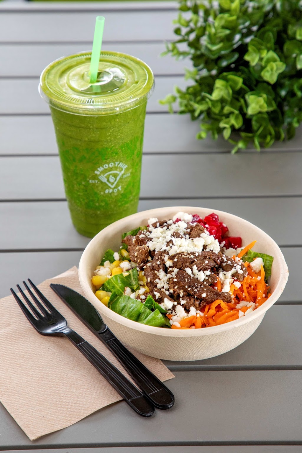 Smoothie Spot Tamiami | restaurant | 13810 SW 8th St, Miami, FL 33184, USA | 3054567556 OR +1 305-456-7556