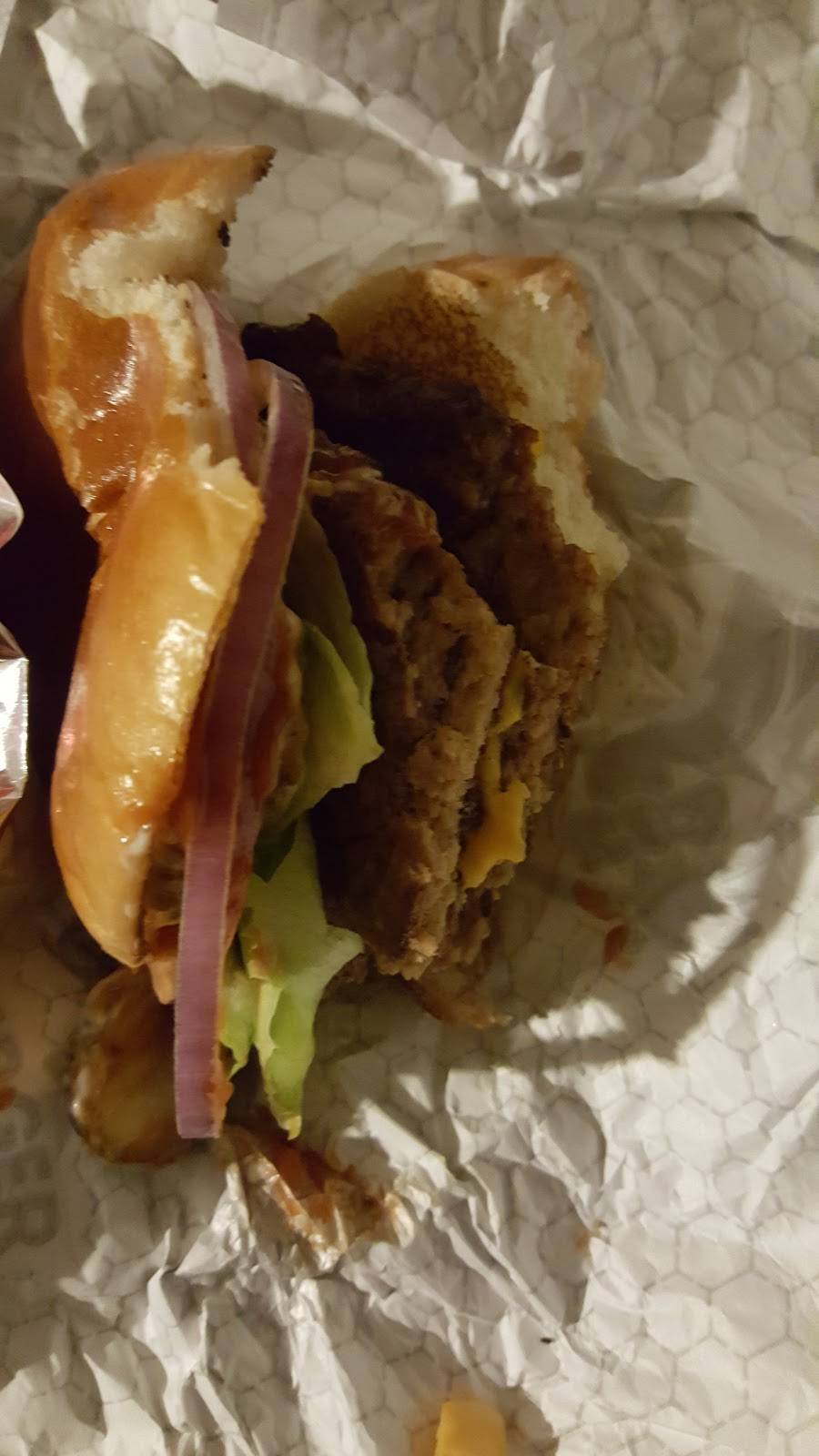 Wendys | restaurant | 8907 Woodyard Rd, Clinton, MD 20735, USA | 3018682569 OR +1 301-868-2569