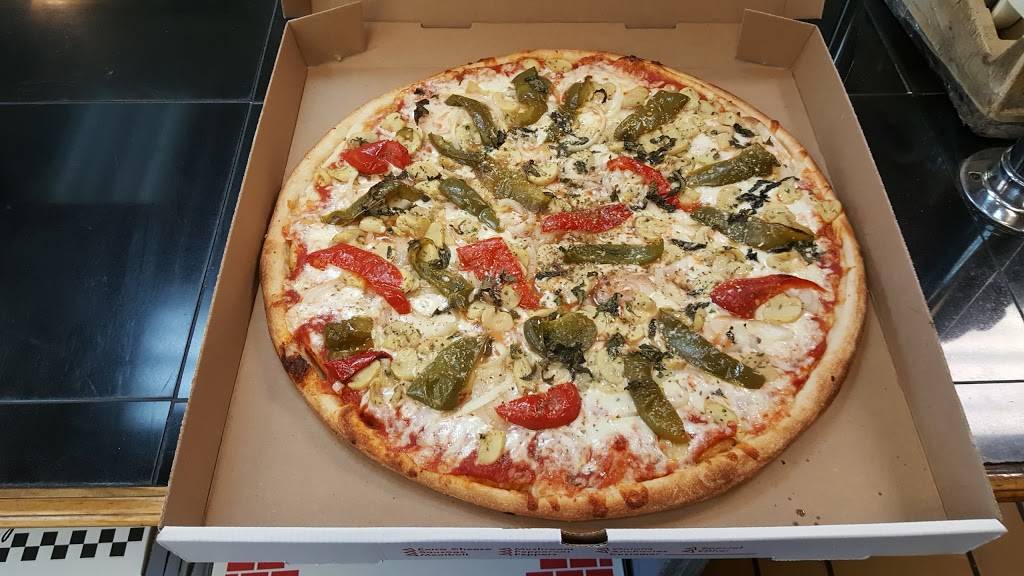 Victorios Pizza | restaurant | 1205 Sunrise Hwy, Bay Shore, NY 11706, USA | 6316653193 OR +1 631-665-3193