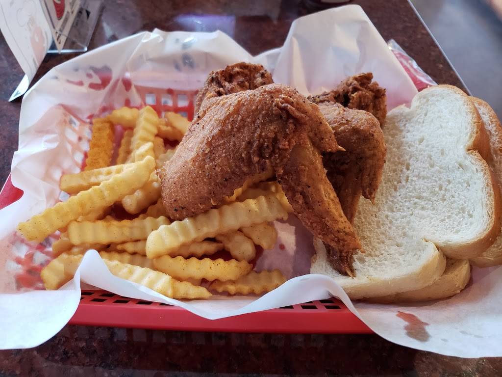 Rios Chicken & Fish | restaurant | 2349 Lakeland Dr, Dallas, TX 75228, USA | 4699178780 OR +1 469-917-8780