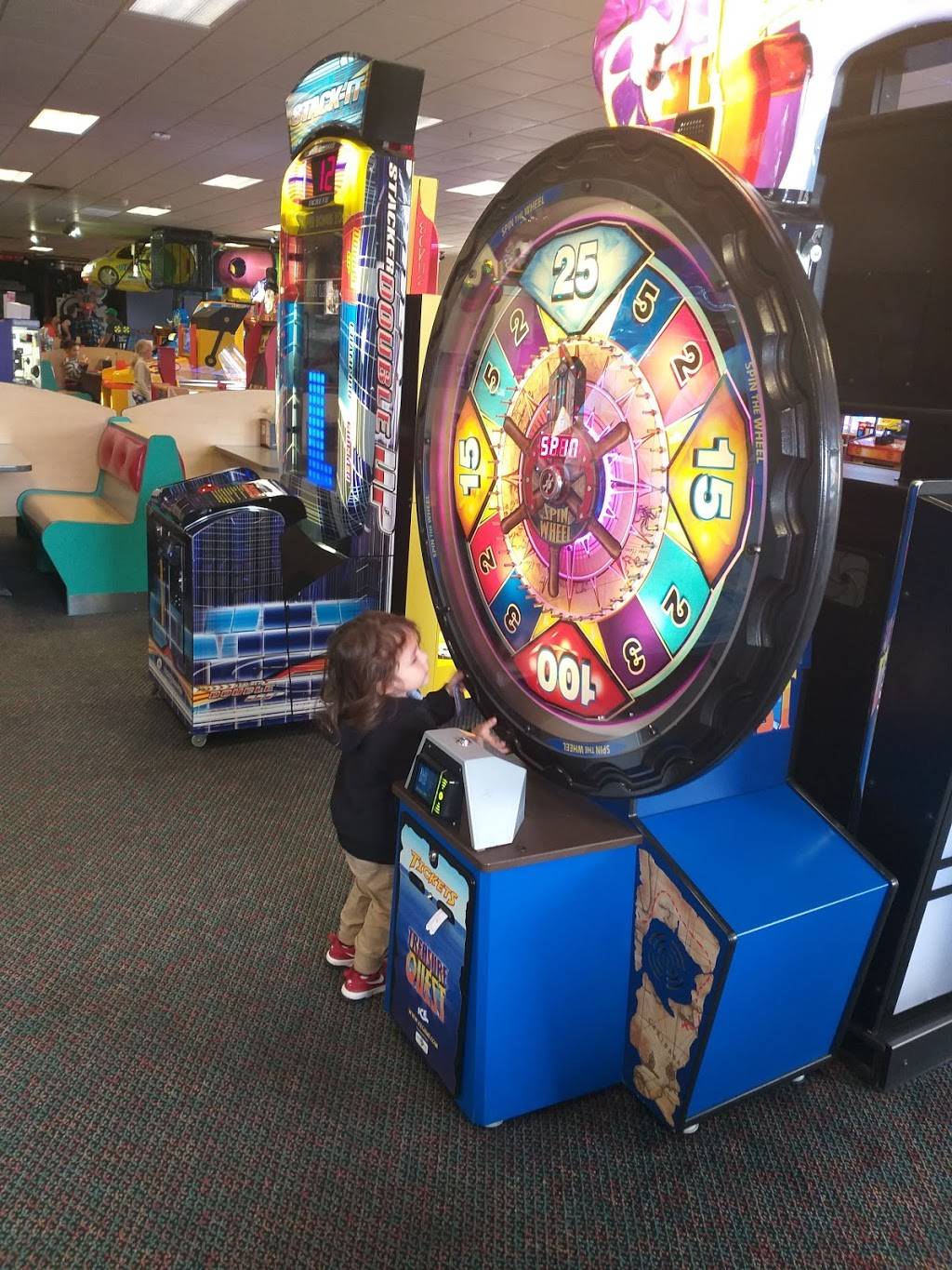 Chuck E. Cheese | restaurant | 2925 Geyser Dr, Colorado Springs, CO 80906, USA | 7195777403 OR +1 719-577-7403