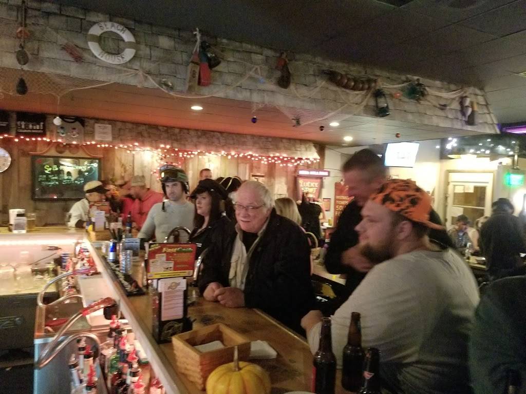 Hot Shots Tavern | restaurant | 137 Kent St, Portland, MI 48875, USA | 5176479959 OR +1 517-647-9959