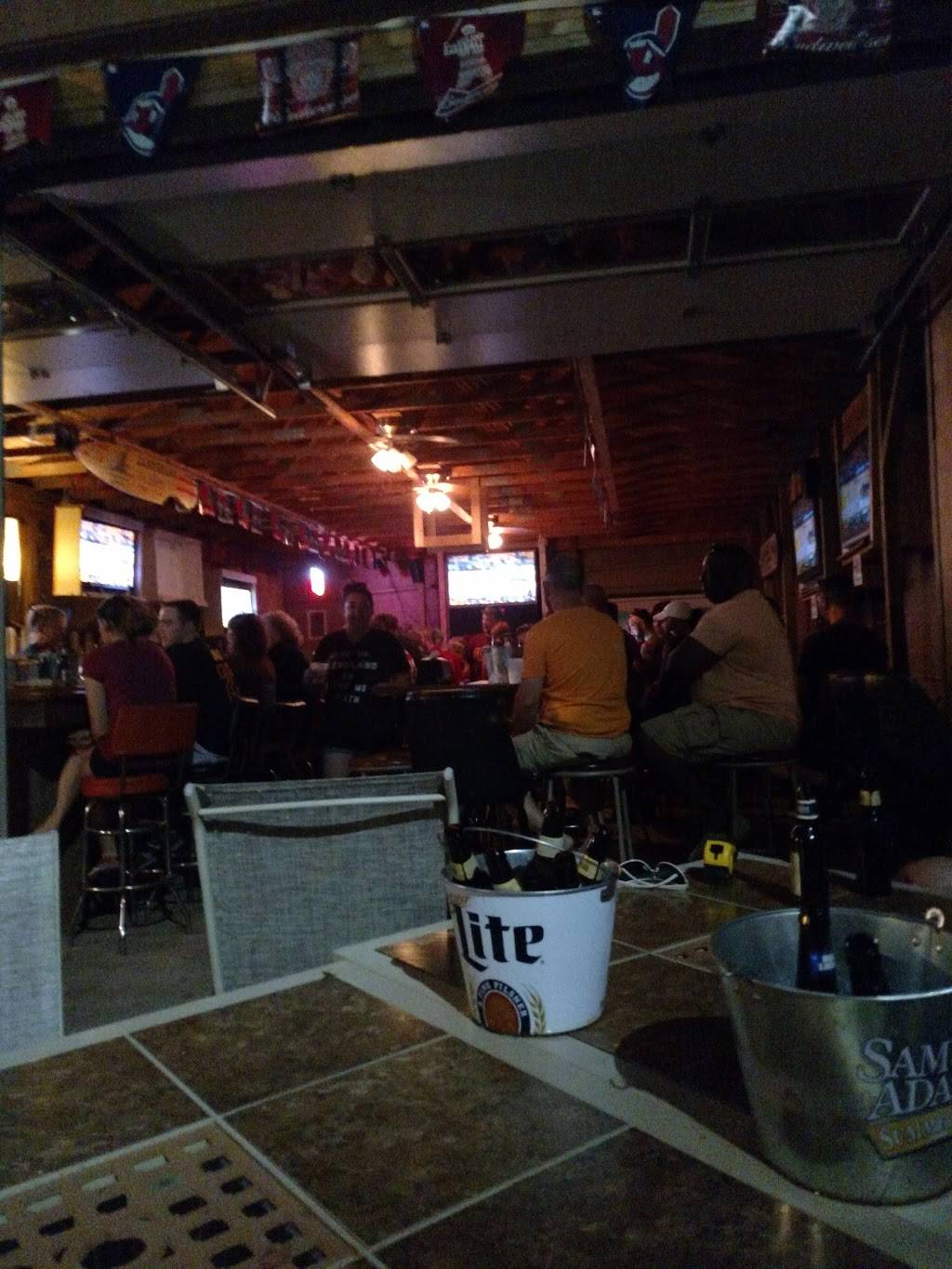 Fat Little Buddies | restaurant | 26906 Cook Rd, Olmsted Township, OH 44138, USA | 4402351338 OR +1 440-235-1338