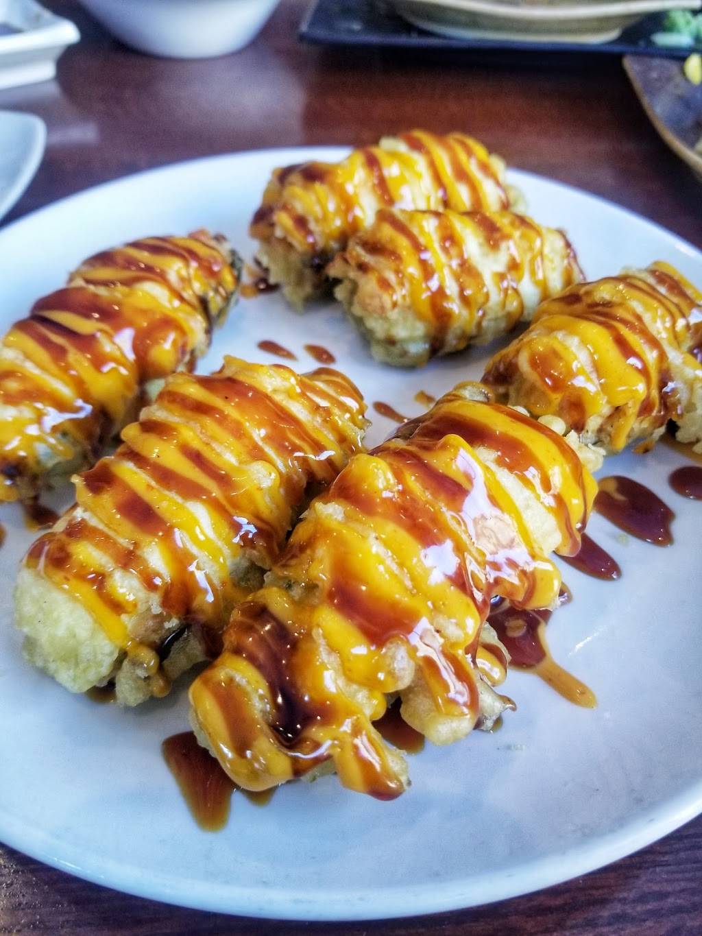 Sakura Teppanyaki & Sushi | restaurant | 730 W Diversey Pkwy, Chicago, IL 60614, USA | 7732482882 OR +1 773-248-2882