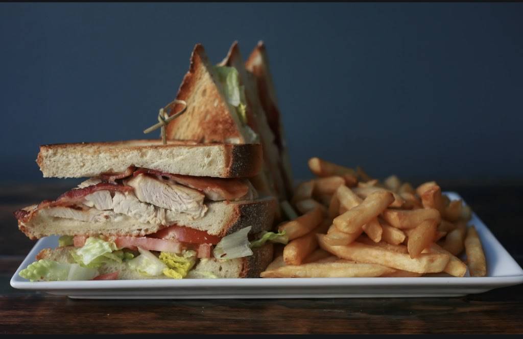 Greasy Luck Pub & Music Hall | restaurant | 791 Purchase St, New Bedford, MA 02740, USA | 7744254600 OR +1 774-425-4600