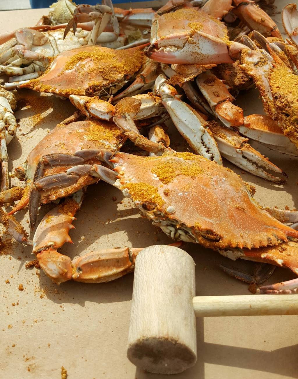 Cantlers Riverside Inn | restaurant | 458 Forest Beach Rd, Annapolis, MD 21409, USA | 4107571311 OR +1 410-757-1311