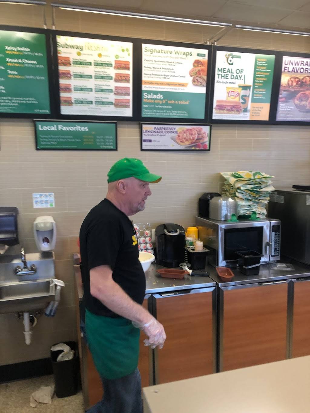 Subway | meal takeaway | 960 Harrington Ave NE, Renton, WA 98056, USA | 4253904961 OR +1 425-390-4961