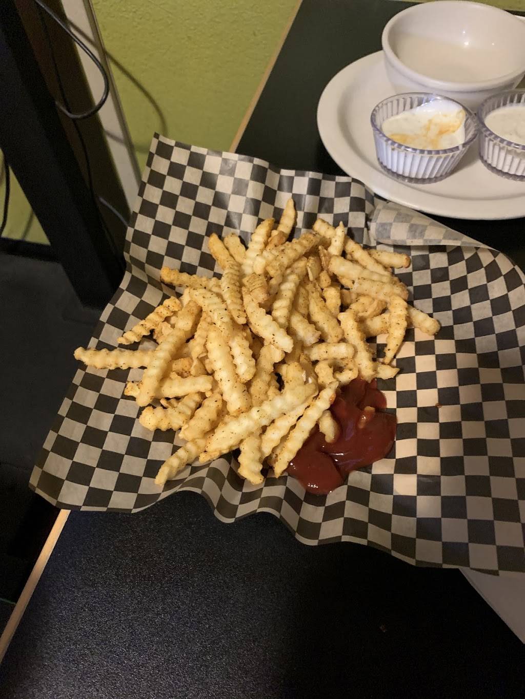 Grand Avenue Ale House | restaurant | 113 Grand Ave, Bellingham, WA 98225, USA | 3606713080 OR +1 360-671-3080