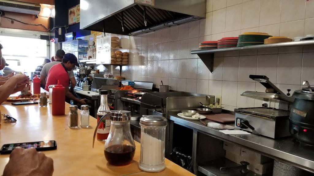 Reben Luncheonette | restaurant | 229 Havemeyer St, Brooklyn, NY 11211, USA | 7183887696 OR +1 718-388-7696