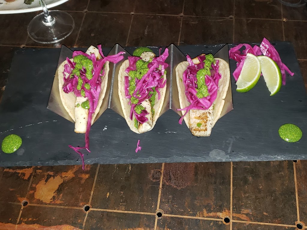 The Silo Bar | restaurant | 145 E Sunset Rd, El Paso, TX 79922, USA | 9152754137 OR +1 915-275-4137