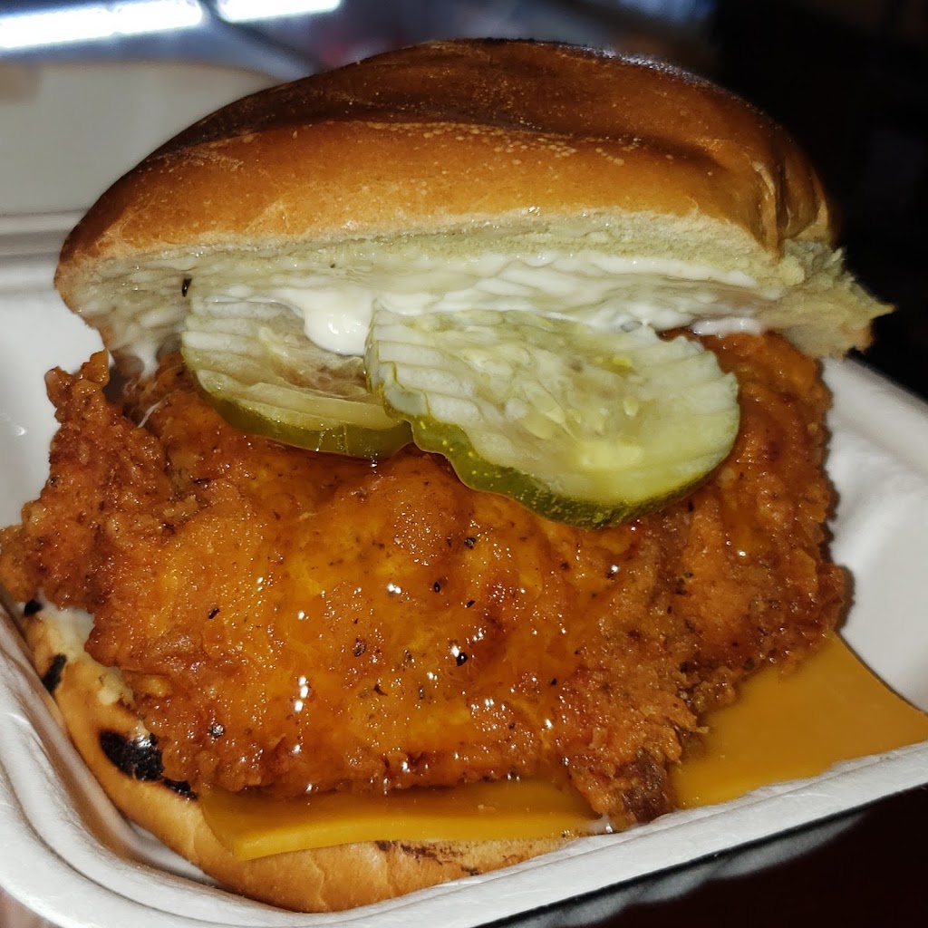 Kennett Chicken | restaurant | The Market at Liberty Place, 148 W State St, Kennett Square, PA 19348, USA | 4847328939 OR +1 484-732-8939