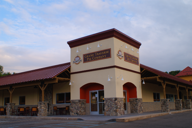 Grand Traverse Pie Company | restaurant | 2600 N Saginaw Rd, Midland, MI 48640, USA | 9898394872 OR +1 989-839-4872