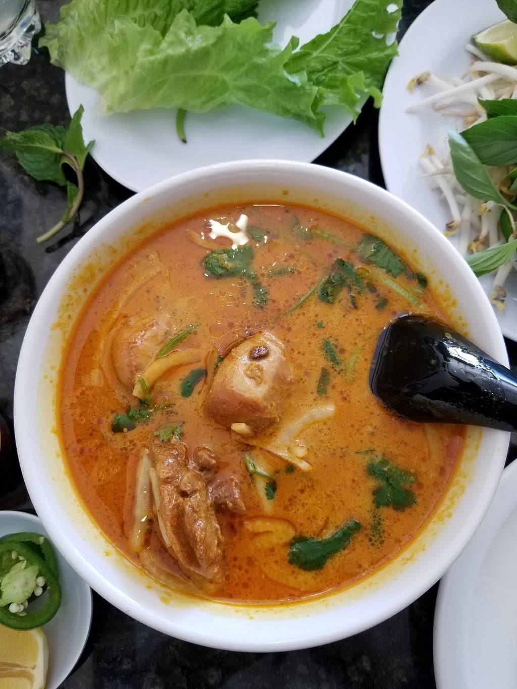 Pho Lee | restaurant | 1700 E Valley Pkwy, Escondido, CA 92027, USA | 7607379988 OR +1 760-737-9988