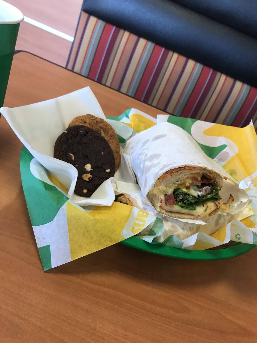 Subway Restaurants | restaurant | 1909 Peabody Rd Ste 5 Albertson Shopping Ctr, Vacaville, CA 95687, USA | 7074461111 OR +1 707-446-1111