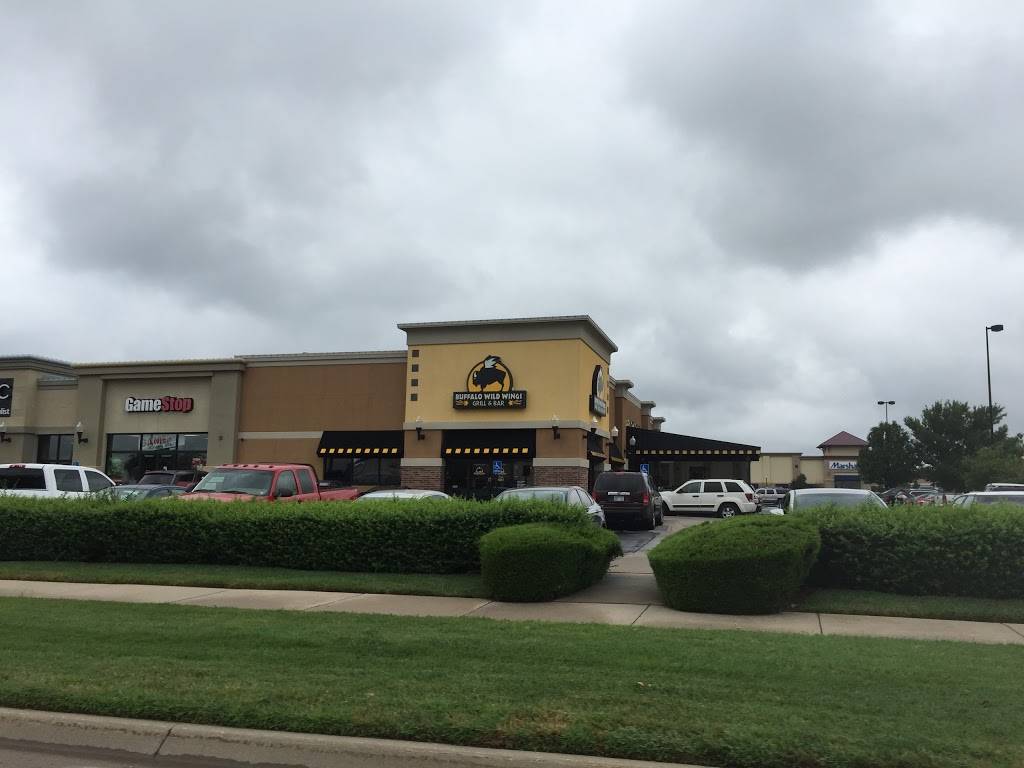 Buffalo Wild Wings | meal takeaway | 2413 N Maize Rd Suite 105, Wichita, KS 67205, USA | 3167229464 OR +1 316-722-9464