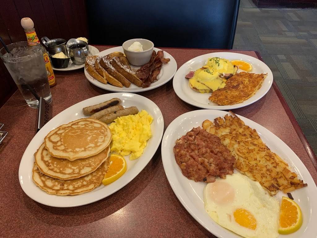 Yankee Grill | restaurant | 1 S Grady Way, Renton, WA 98057, USA | 4252558543 OR +1 425-255-8543