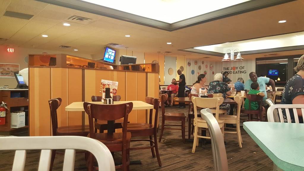 Village Inn | bakery | 6275 Westwood Blvd, Orlando, FL 32821, USA | 4073521997 OR +1 407-352-1997