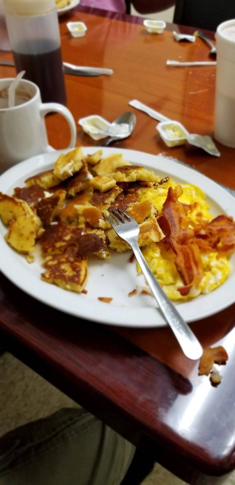 Village Grill | restaurant | 1730 Dickerson Blvd # J, Monroe, NC 28110, USA | 7042257277 OR +1 704-225-7277